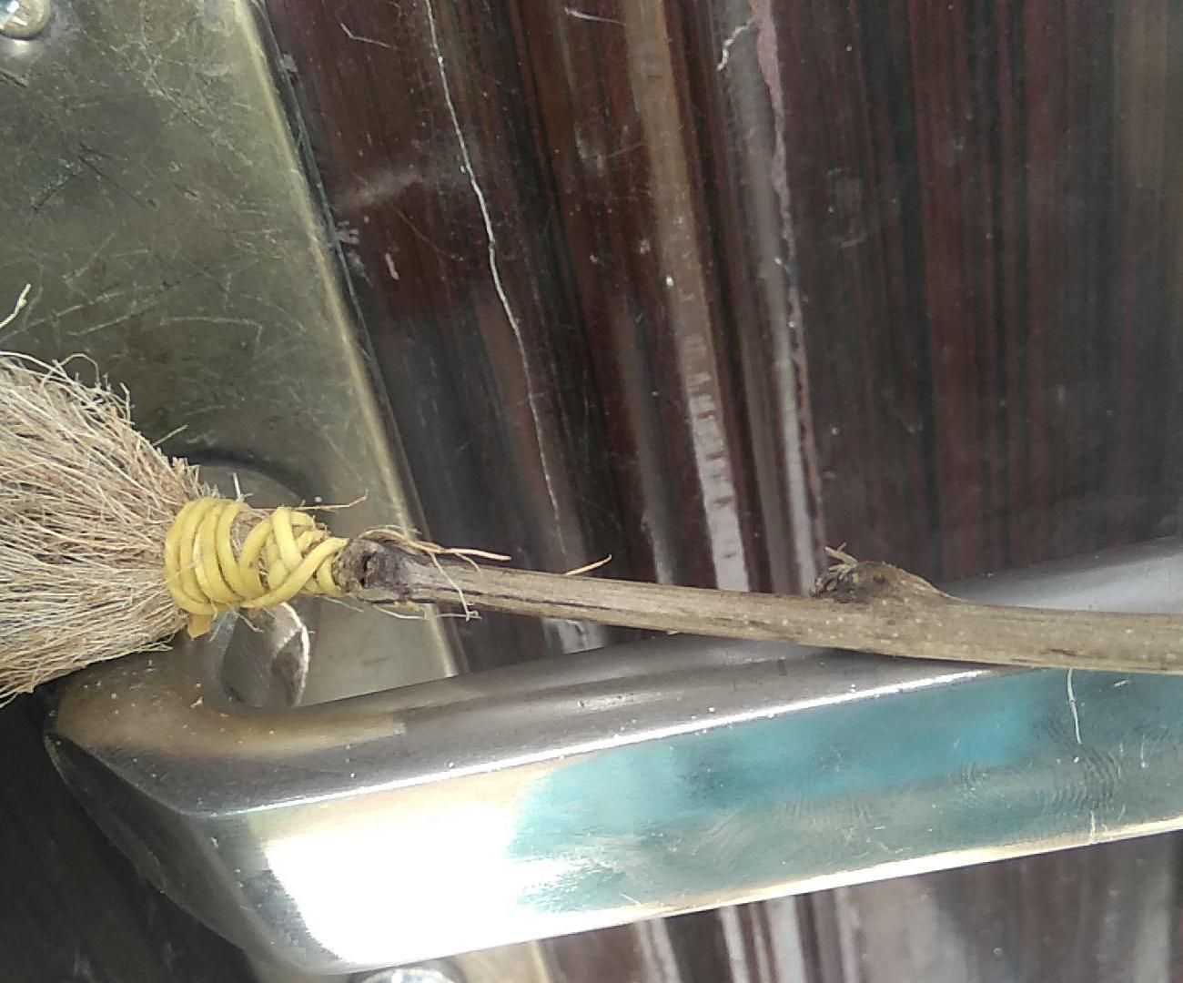 30 Seconds Ultra Tiny Witch Broomstick