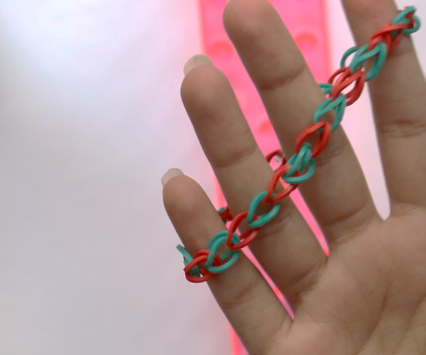 How to Make a Single Chain Loom Band Bracelet