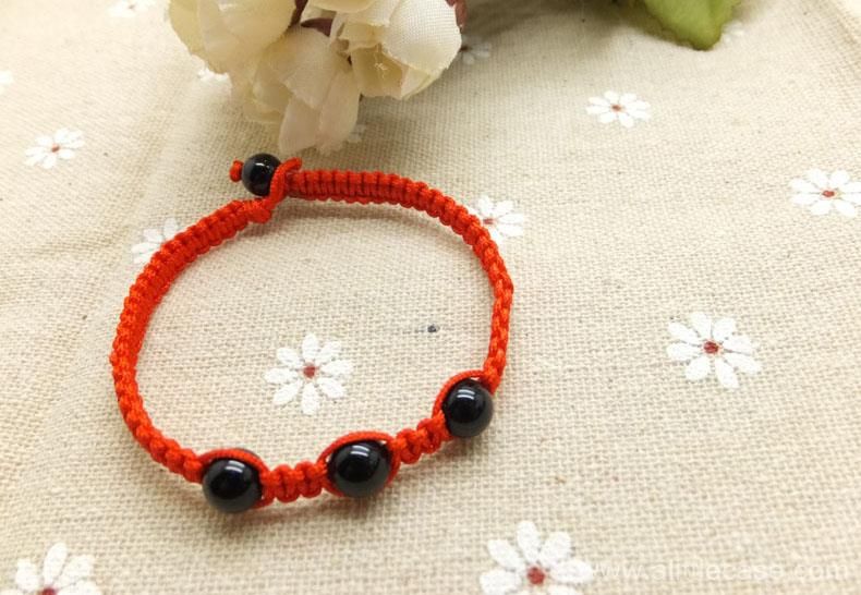 How to Make a Friendship Bracelet