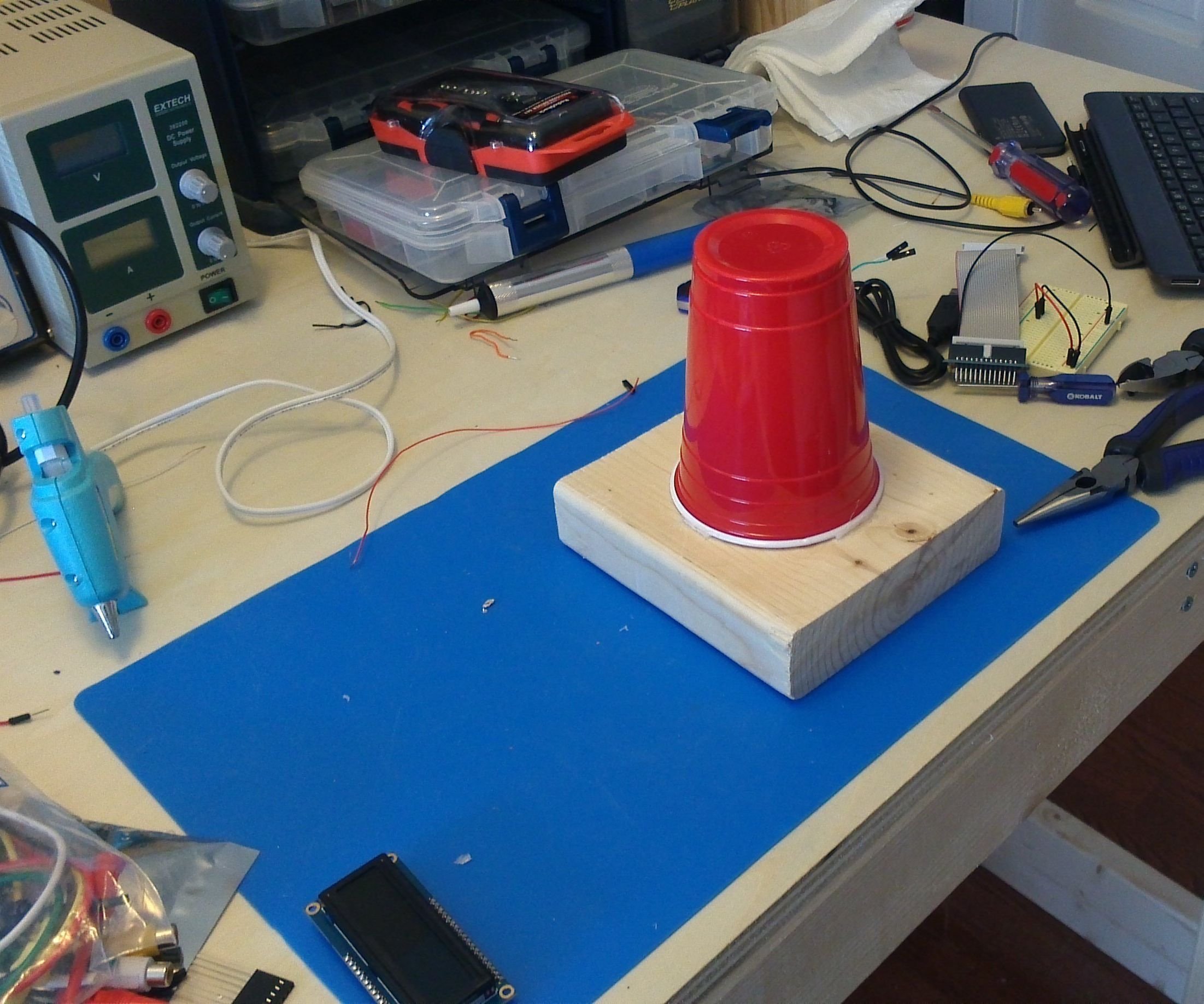 The down right cheap robot stand!