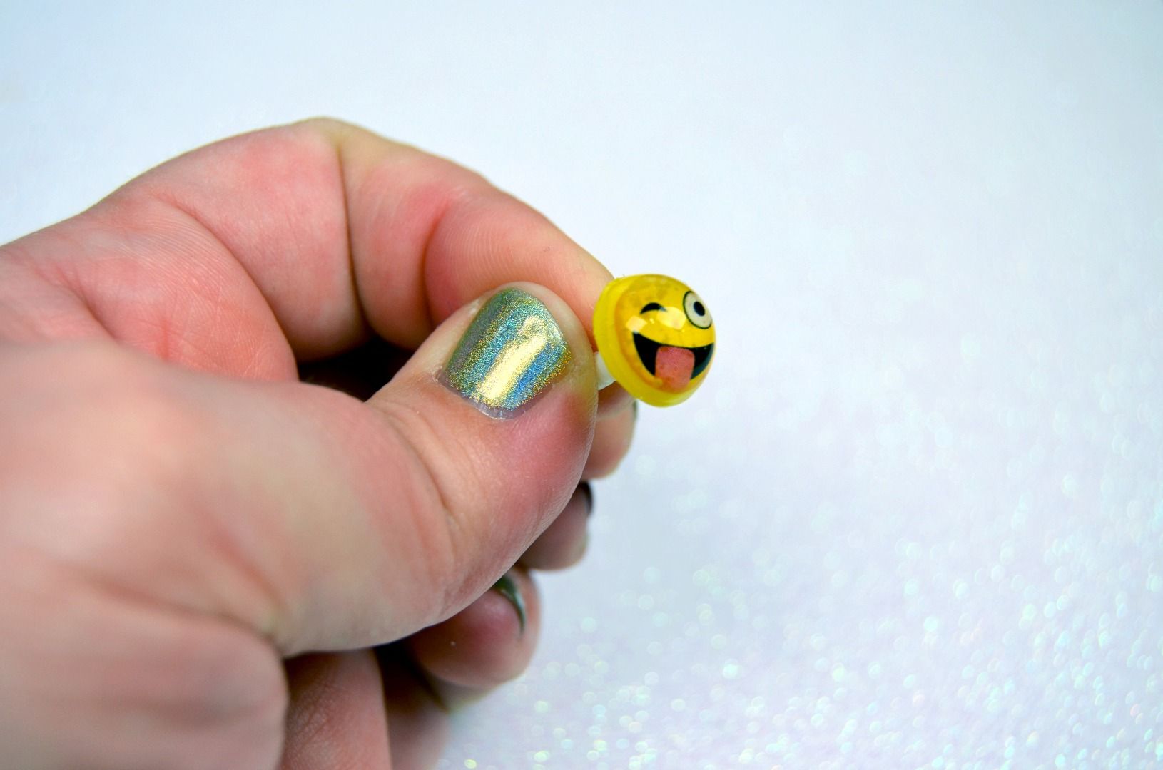 Resin Emoji Cell Phone Dust Plug Tutorial Instructables