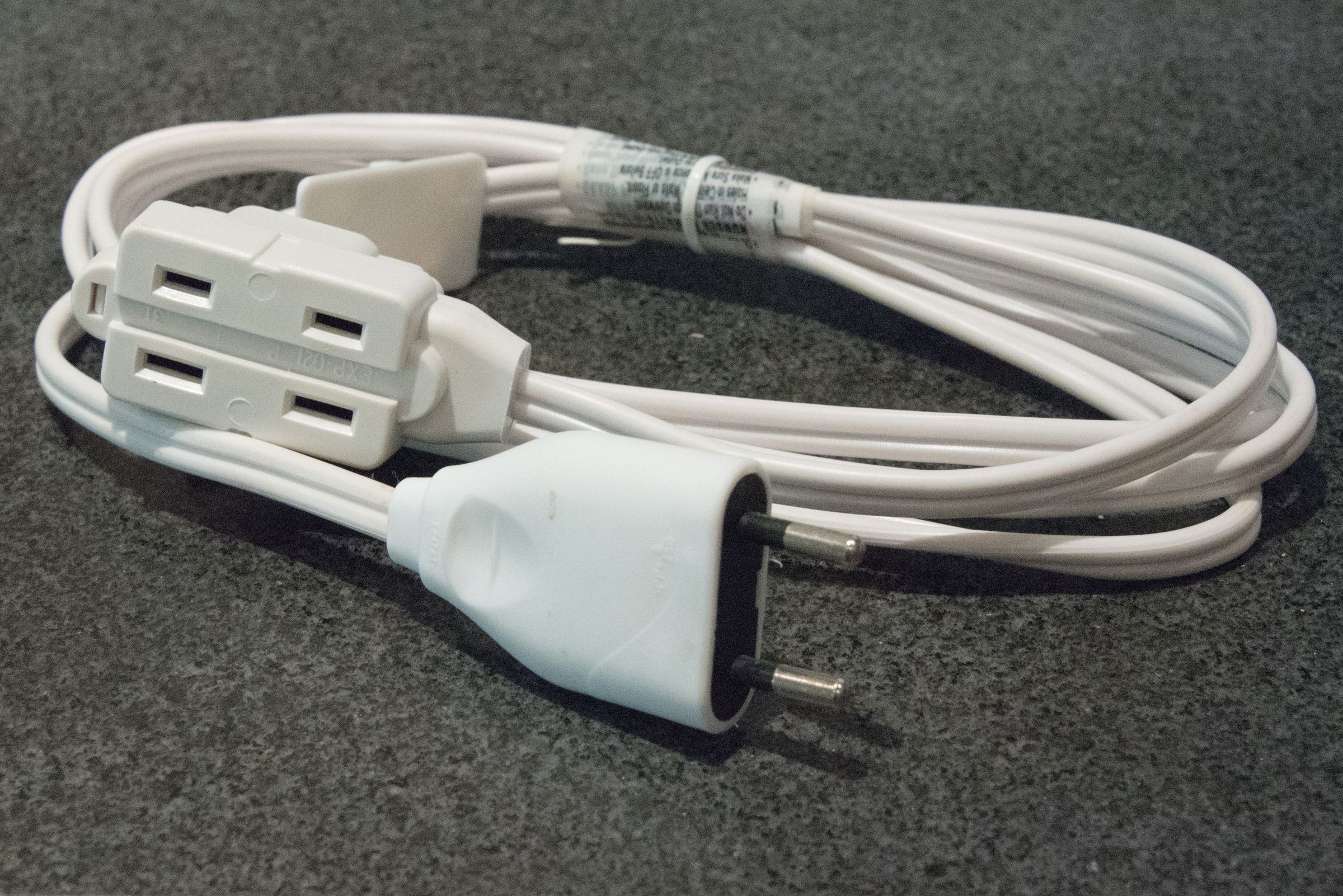 4 AC Travel Adapter Extension Cord 3 Steps (with Pictures