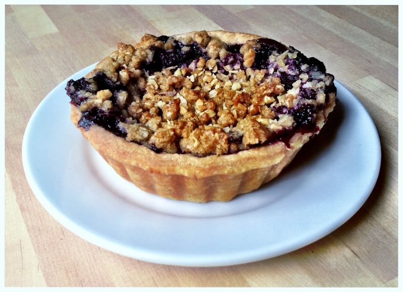 Blueberry Peach Crumble Pie