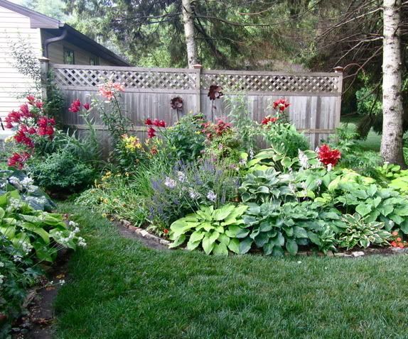Inexpensive Eco-Friendly Way to Make a Garden Bed Weed Proof