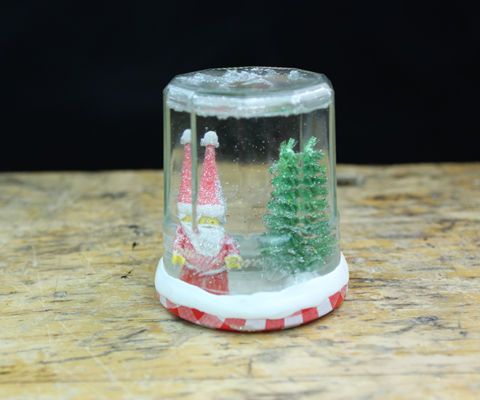 How to Make a DIY Snow Globe