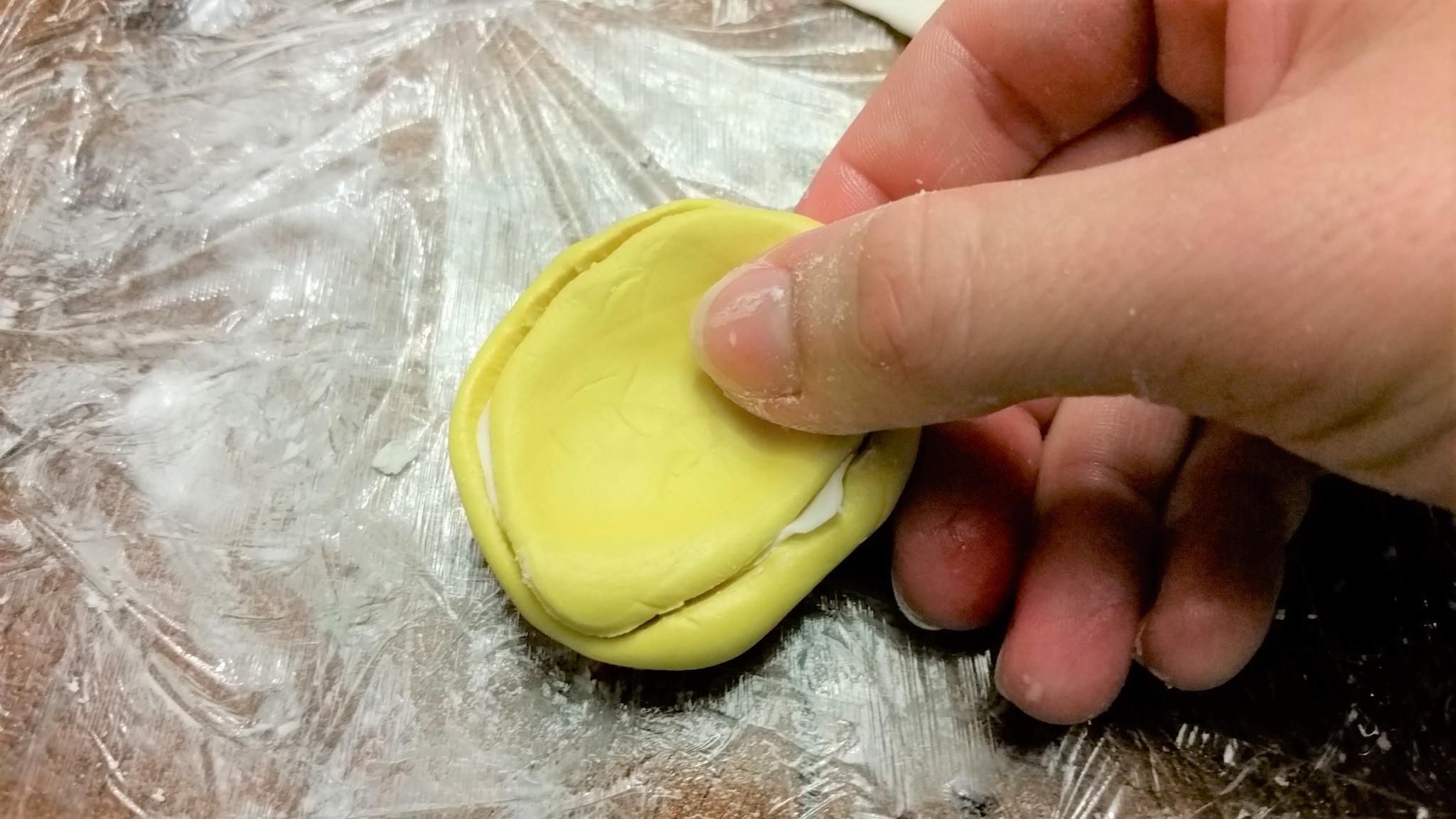 Realistic Edible Modeling Chocolate Roses : 7 Steps (with Pictures ...