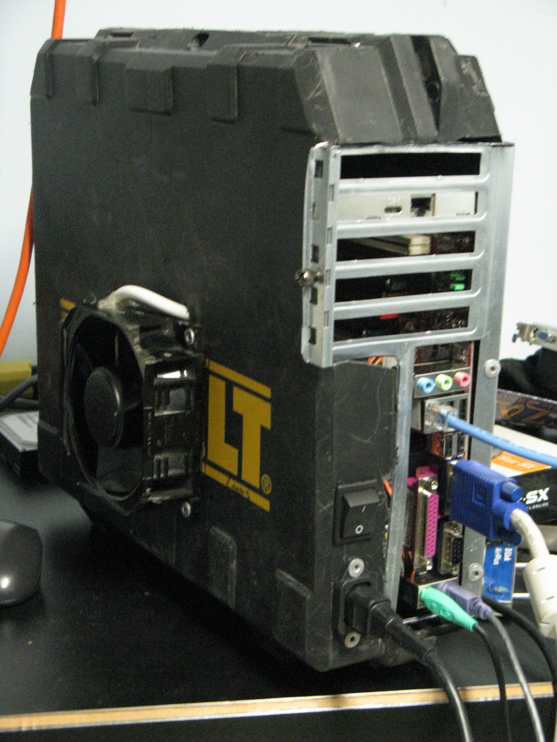 Portable computer server (gaming /router etc.) rev. 00