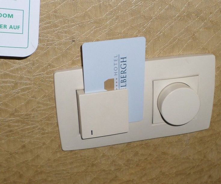 TURN ON LIGHTS WITH RFID CARD