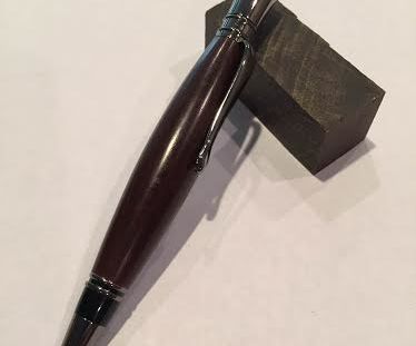 Turning an Ironwood Pen on a Lathe