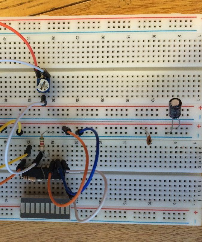 LM 3914 Battery Level Indecator 