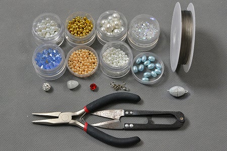 Materials Needed for the Pearl Beads Necklace for Wedding: