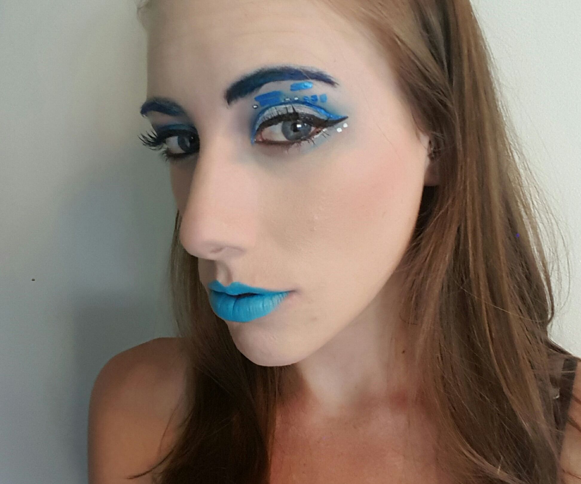 Remake R2D2 Makeup Look