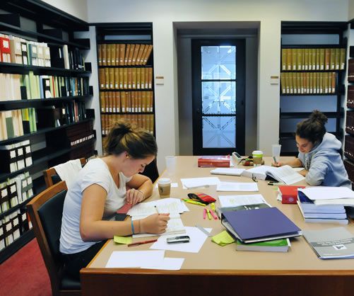 A Guide on Choosing the Right Course to Pursue in College