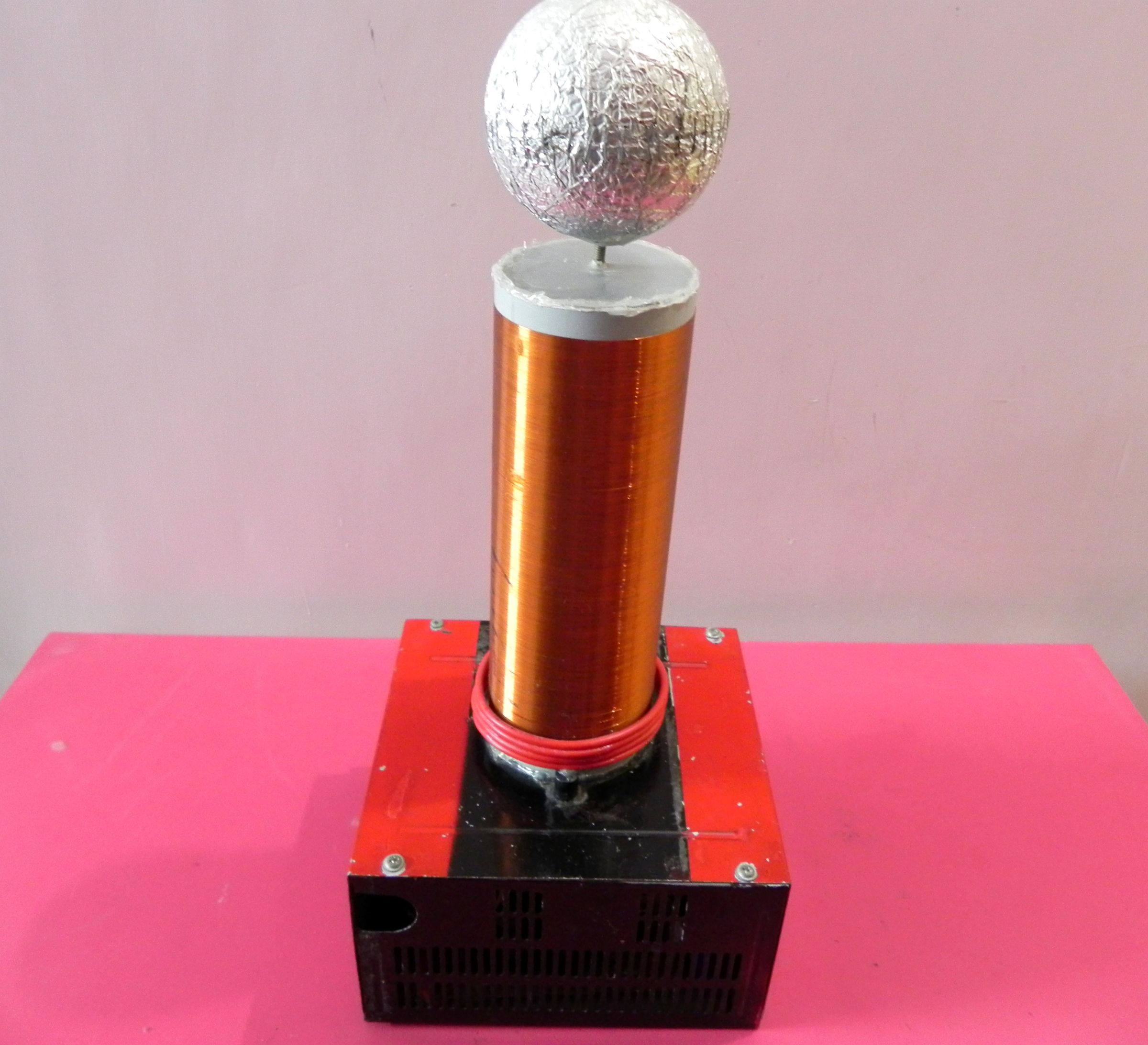 Solid State Tesla Coil Made Easy