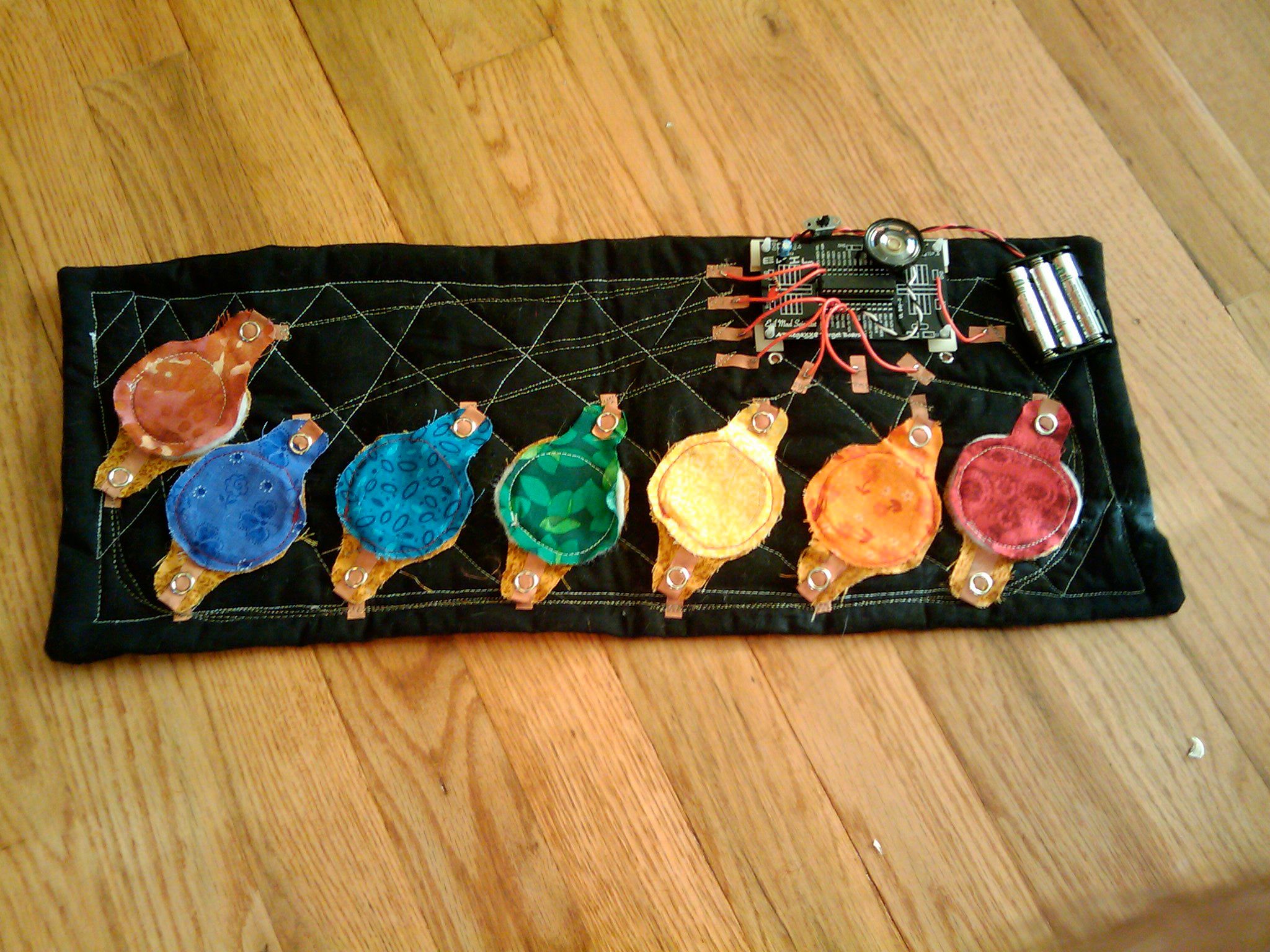 Microcontroller Fabric Tone Generator in C-code : 8 Steps (with ...