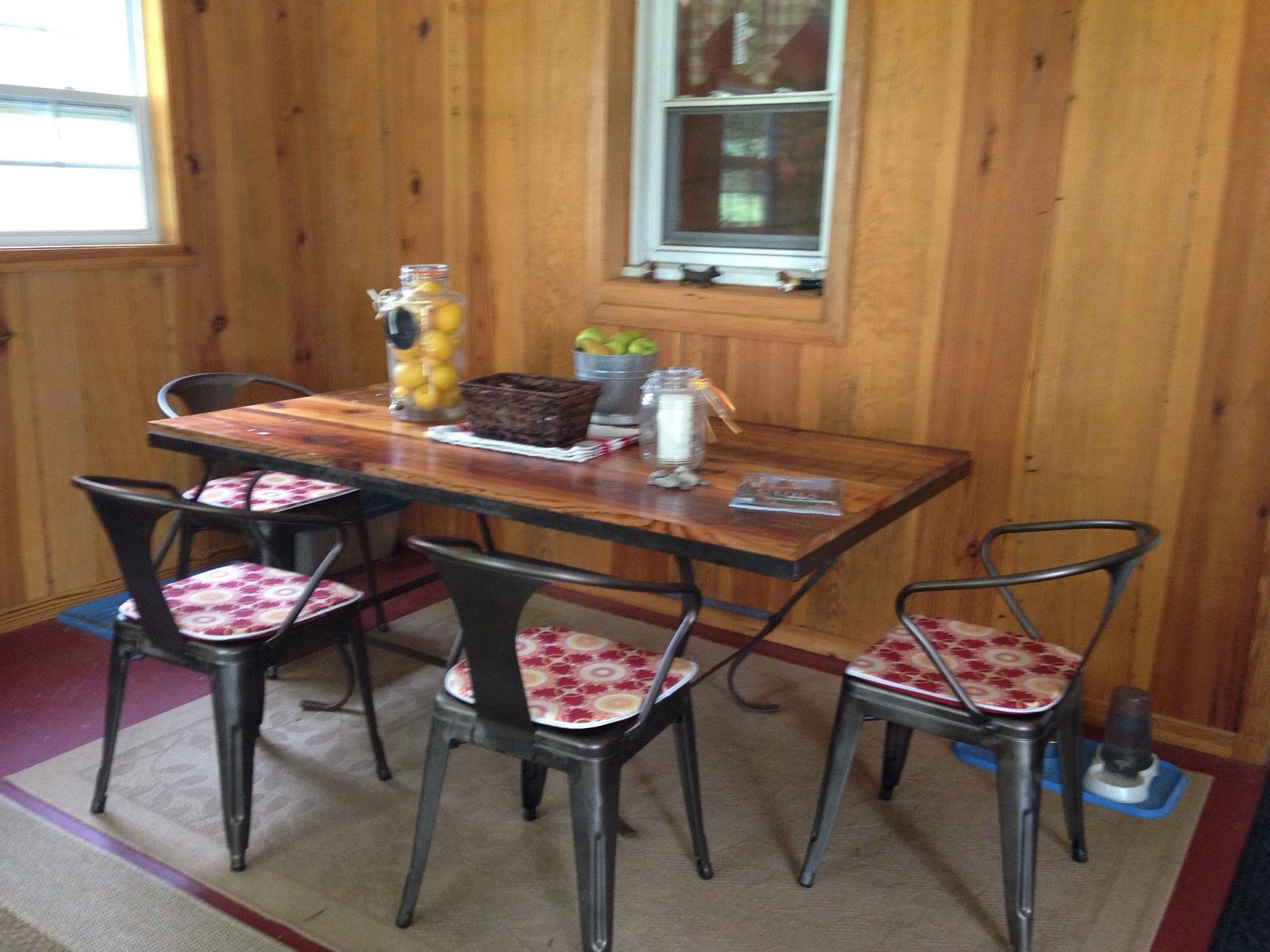 Recycled Table : 7 Steps (with Pictures) - Instructables