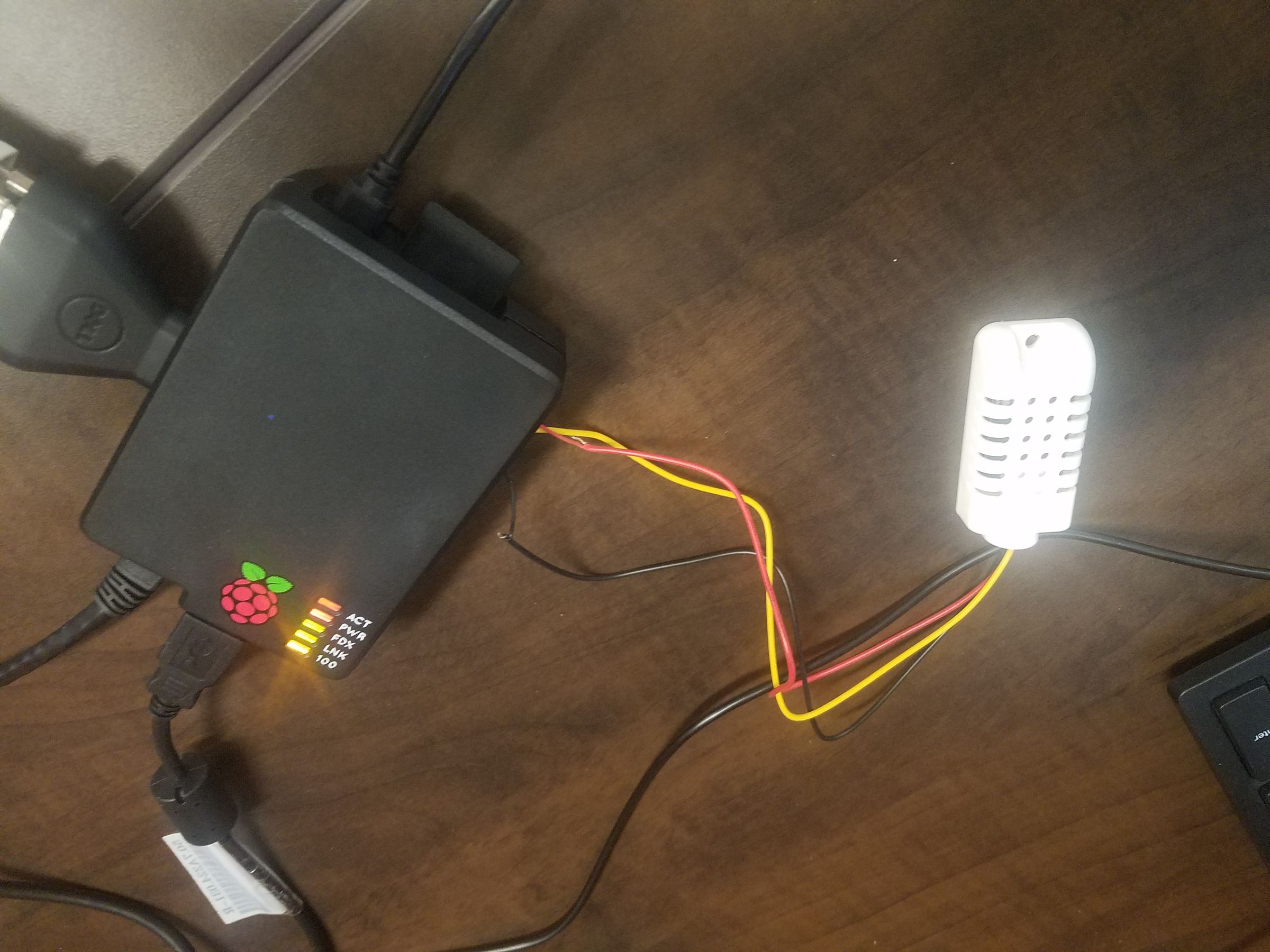 Raspberry Pi Temperature & Humidity Network Monitor