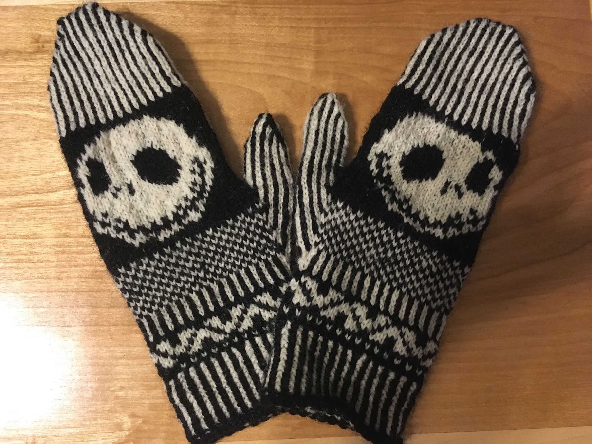 Jack Skellington Mittens 10 Steps (with Pictures) Instructables