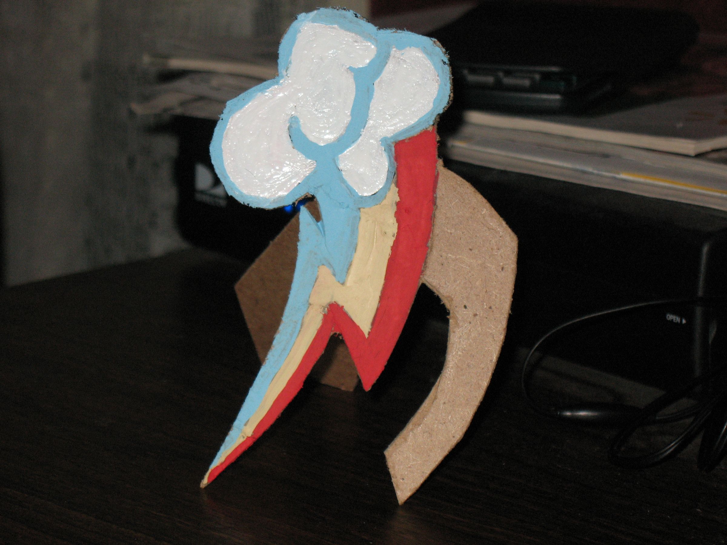 Stand-up Painting Decoration Thingy