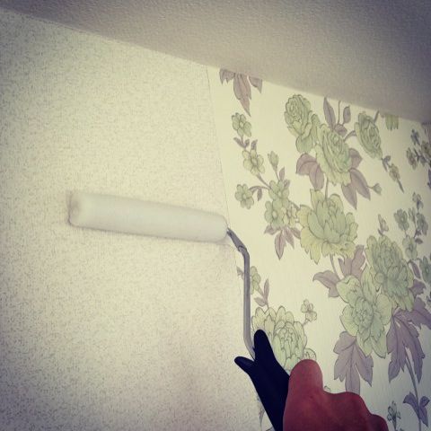 I Put Wall Paper!!