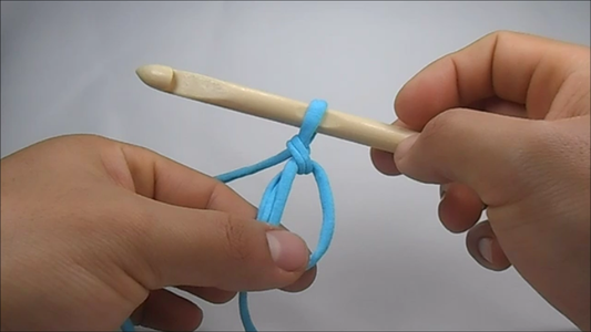 How to Work in a Magic Ring : 6 Steps (with Pictures) - Instructables