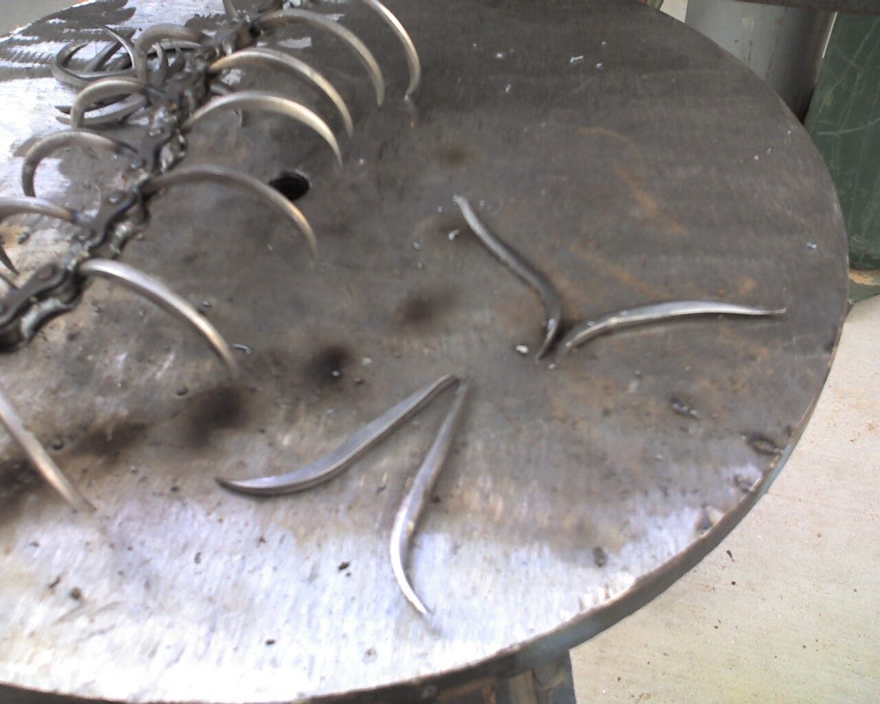Steel Centipede : 11 Steps (with Pictures) - Instructables