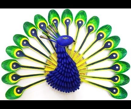 DIY Room Decor : How to Make a Peacock From Plastic Spoon 