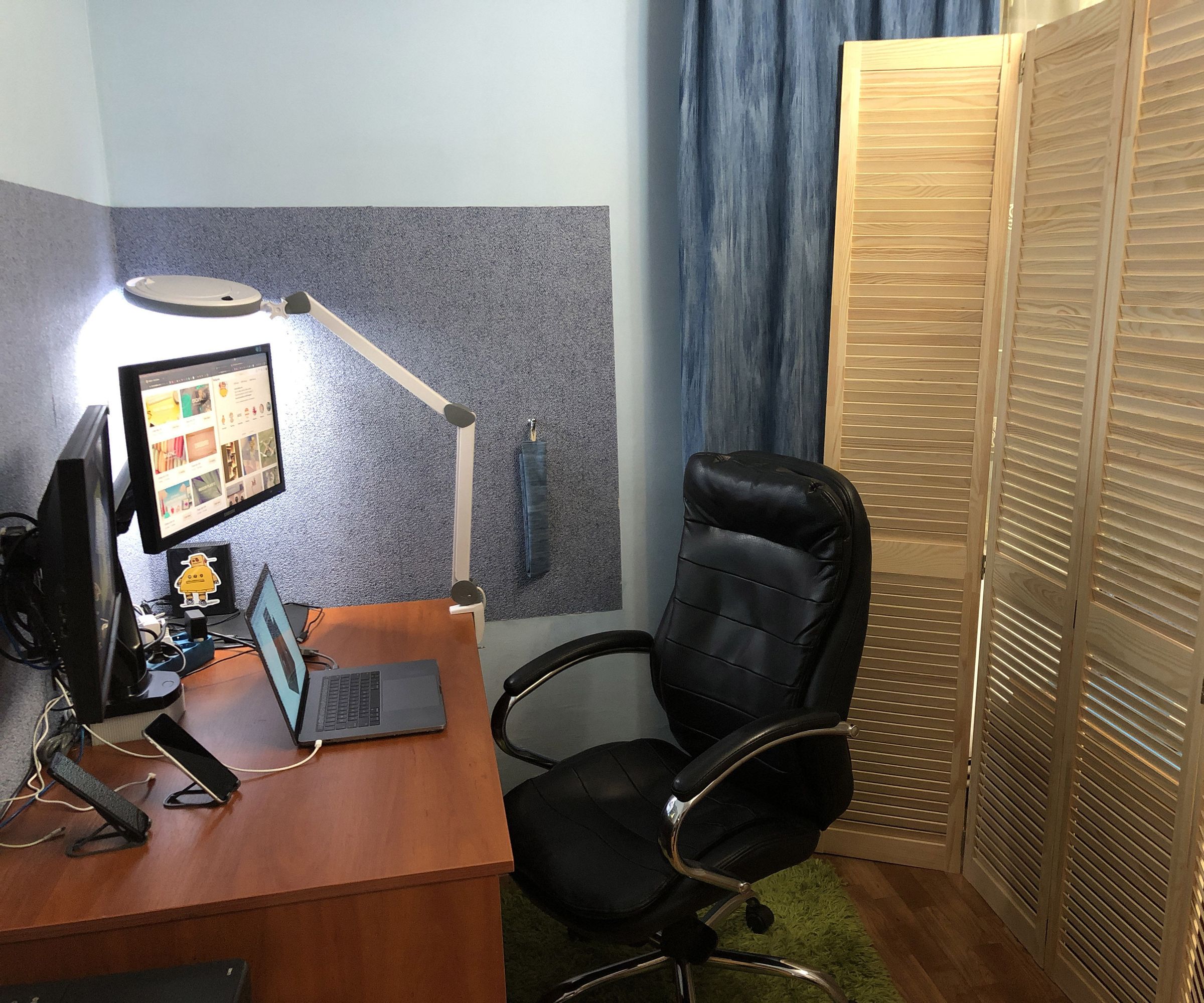 Organising Comfortable Home Workspace