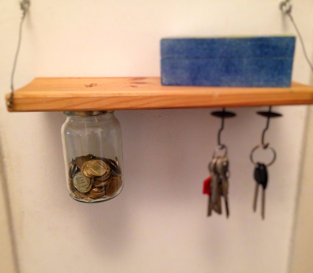Shelf ReInvented Piggy Bank & Key Hanger. 5 Steps (with Pictures