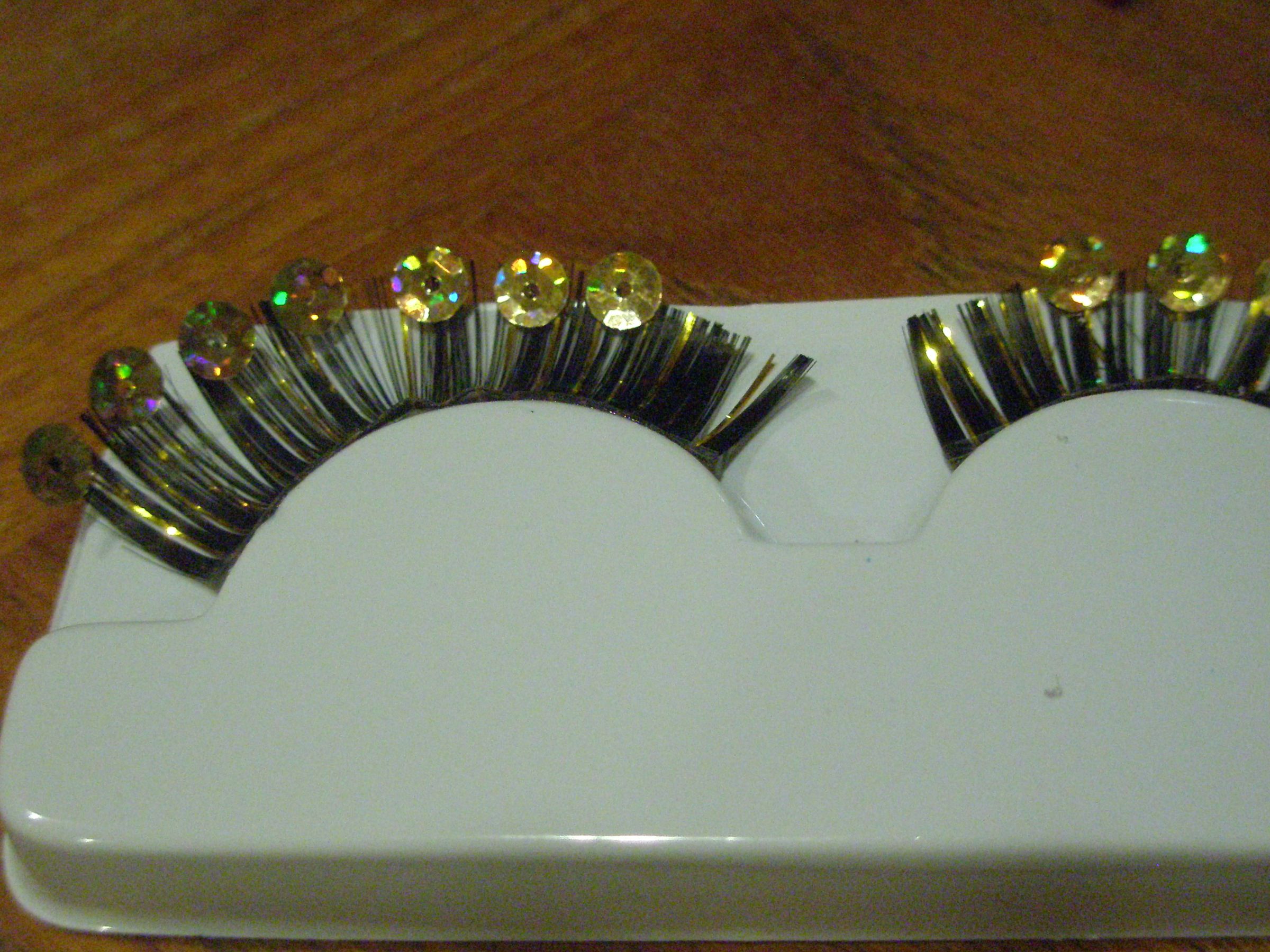 How to Make and Apply Your Own Novelty Eyelashes 5 Steps Instructables
