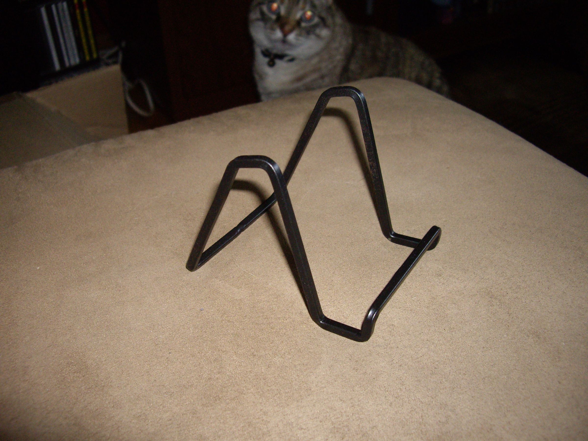 Inexpensive IPad or Tablet Stand