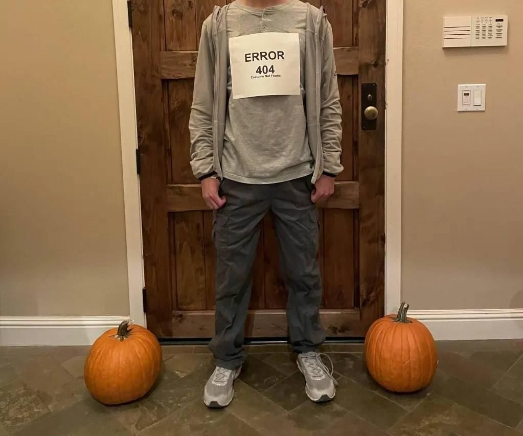 Quick and Easy "Error 404: Costume Not Found" Costume