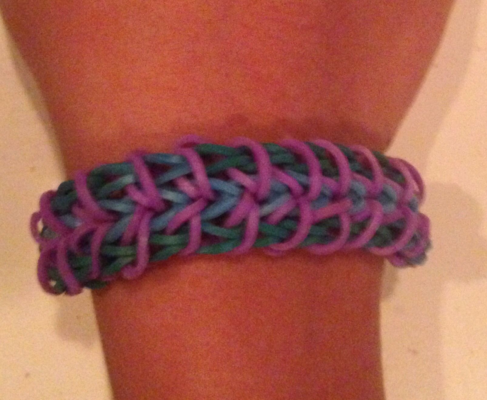 How to Make a Zippy Chain Bracelet