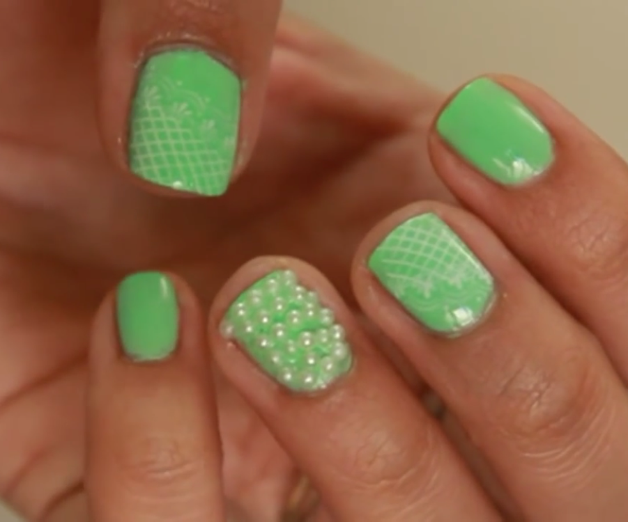 Mint Pearls & Lace Nails