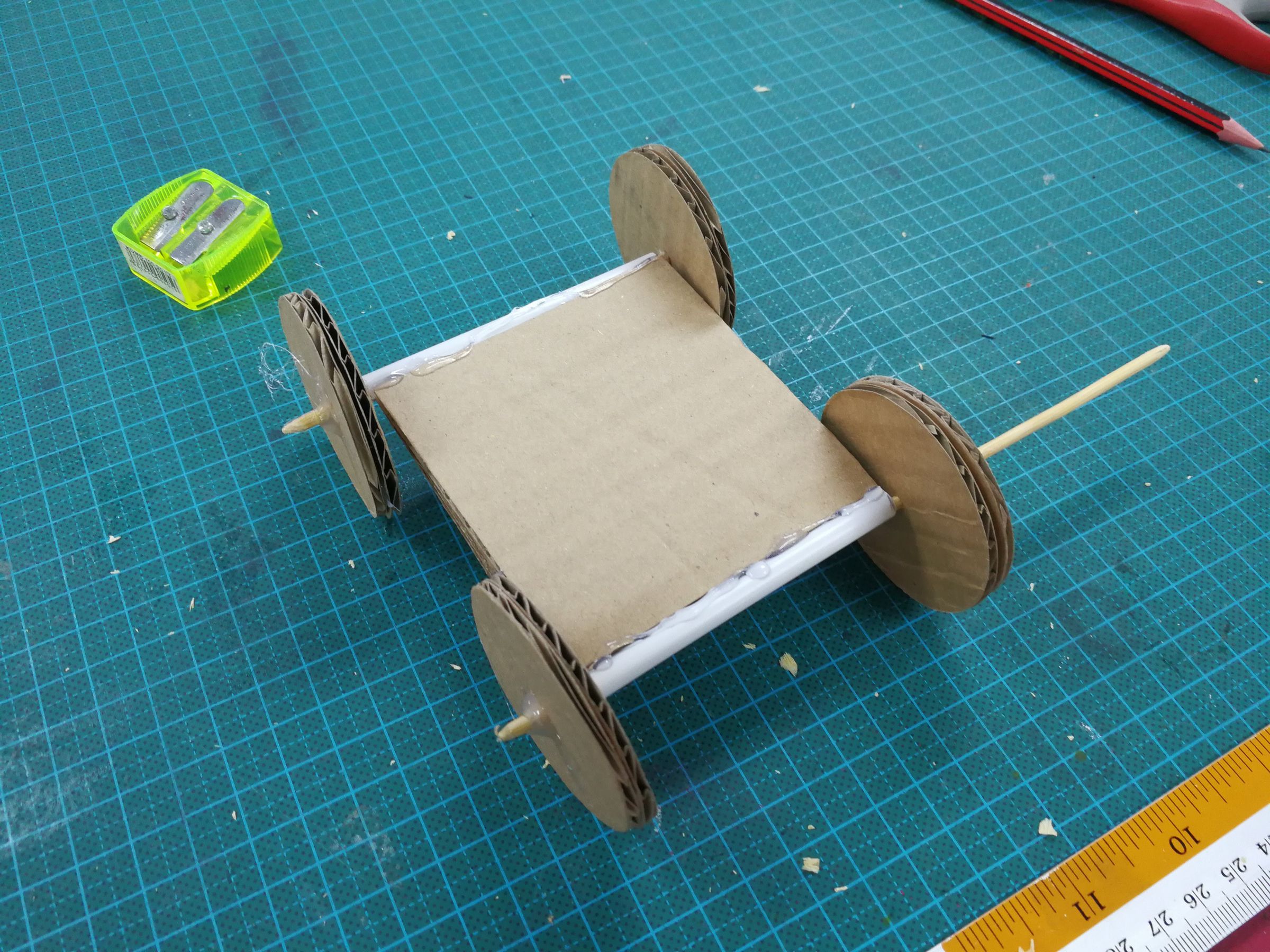 A Simple Cardboard Car to Make With Kids : 7 Steps (with Pictures) -  Instructables, image size:1024x768