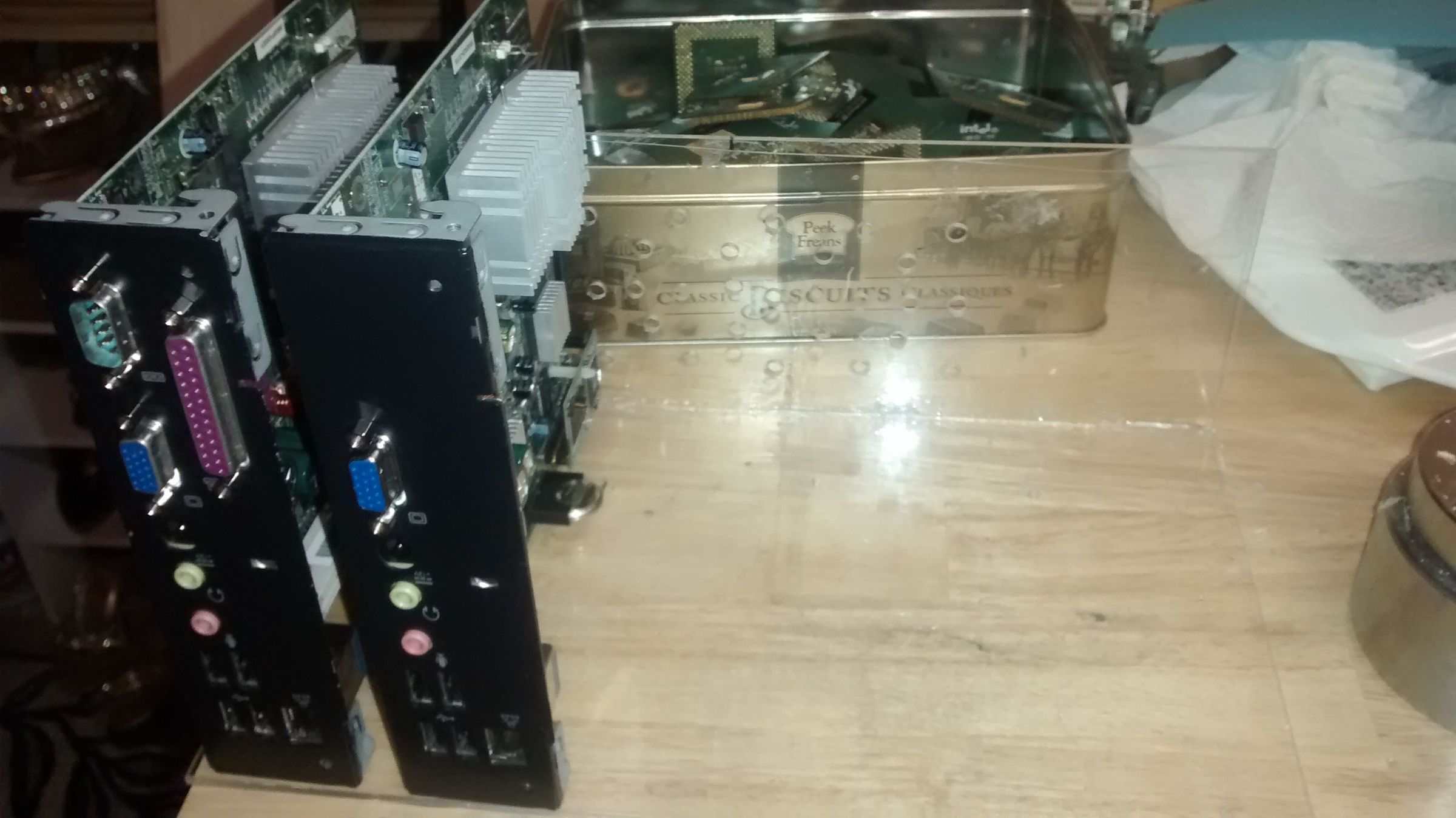 Plexiglass Server Rack : 4 Steps - Instructables