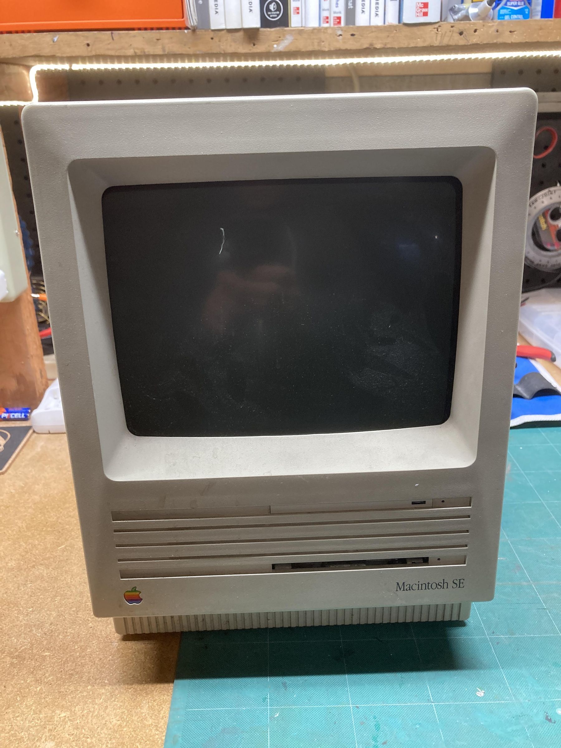 Convert a Vintage Apple Macintosh Computer Into a Raspberry Pi Desktop ...