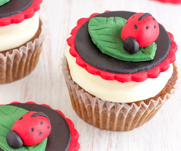 How to Make Ladybug Cake/Cupcake Toppers