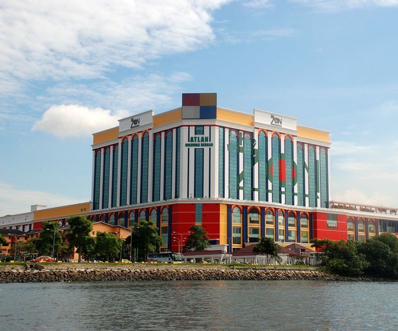 How to Plan Your Holiday to Waterfront