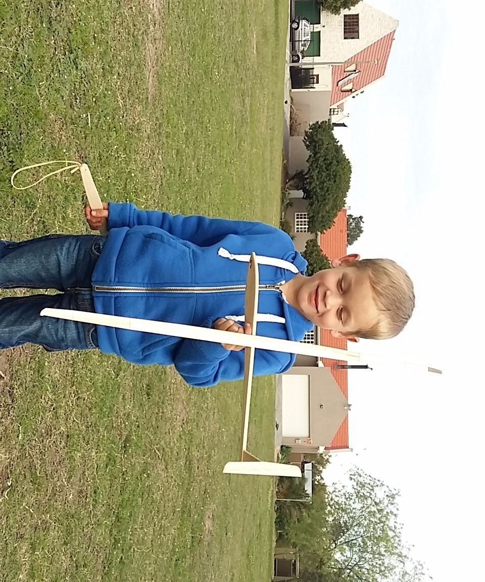 A simple elegant 30 minute Balsa Glider