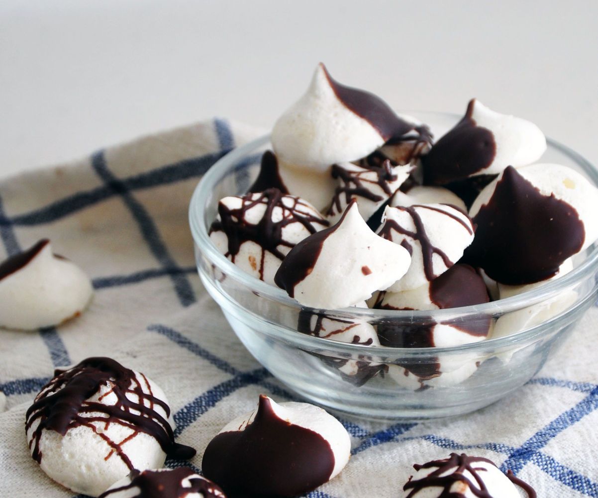 2-Ingredient Vegan Meringues