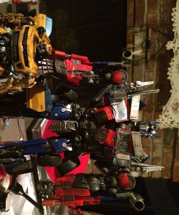 Movie Accurate Optimus Prime (With Blue LED's)