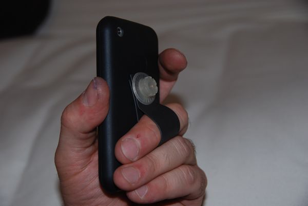 Use You IPhone or IPod Touch With One Hand!