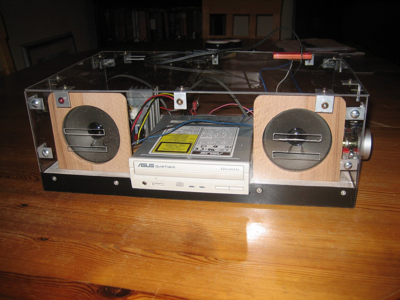 CD проигрыватель из CD-ROM