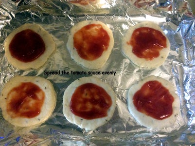 Make the No Yeast Mini Pizza