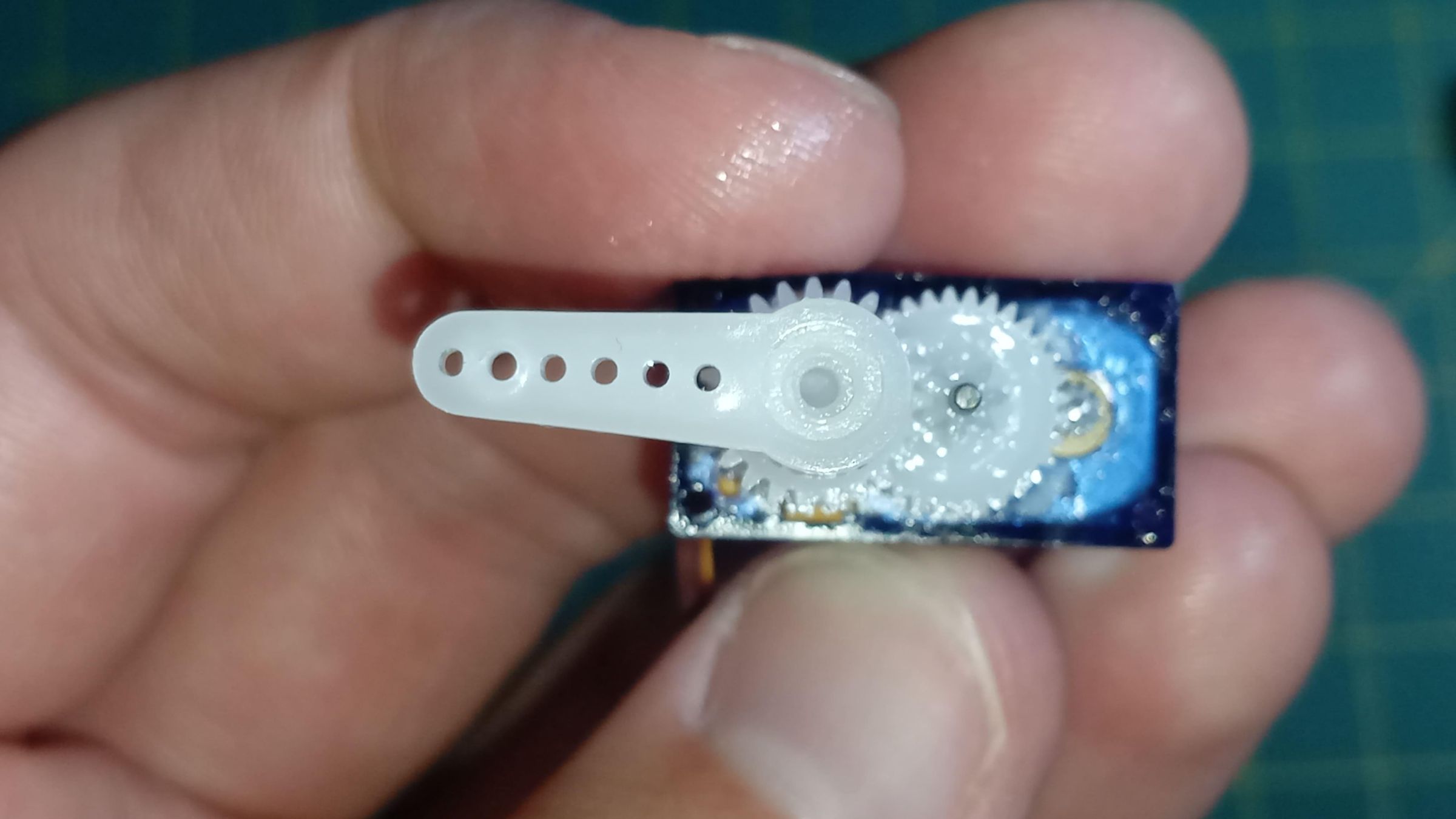 How to Use Servo Motors With Arduino - Lesson #19 : 6 Steps - Instructables