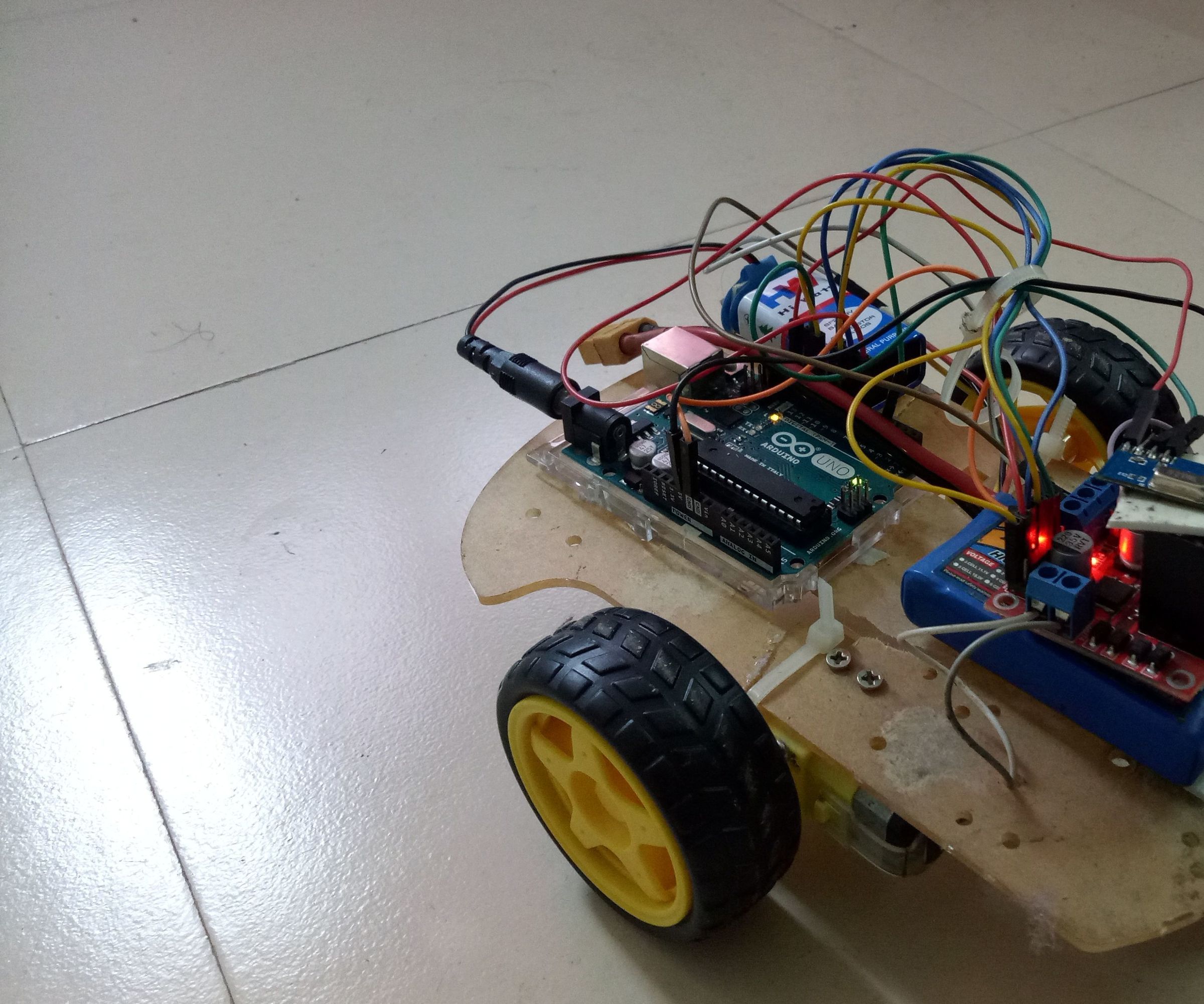 Gesture Control Car Using Mpu6050 and Arduino