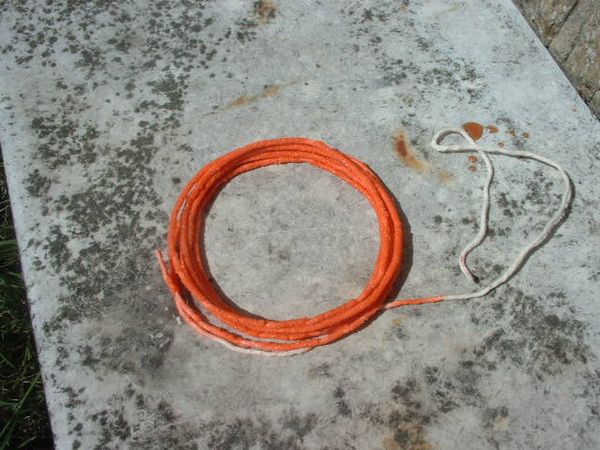 Homemade (Waterproof) Fuse, for Homemade Fireworks : 4 Steps ...