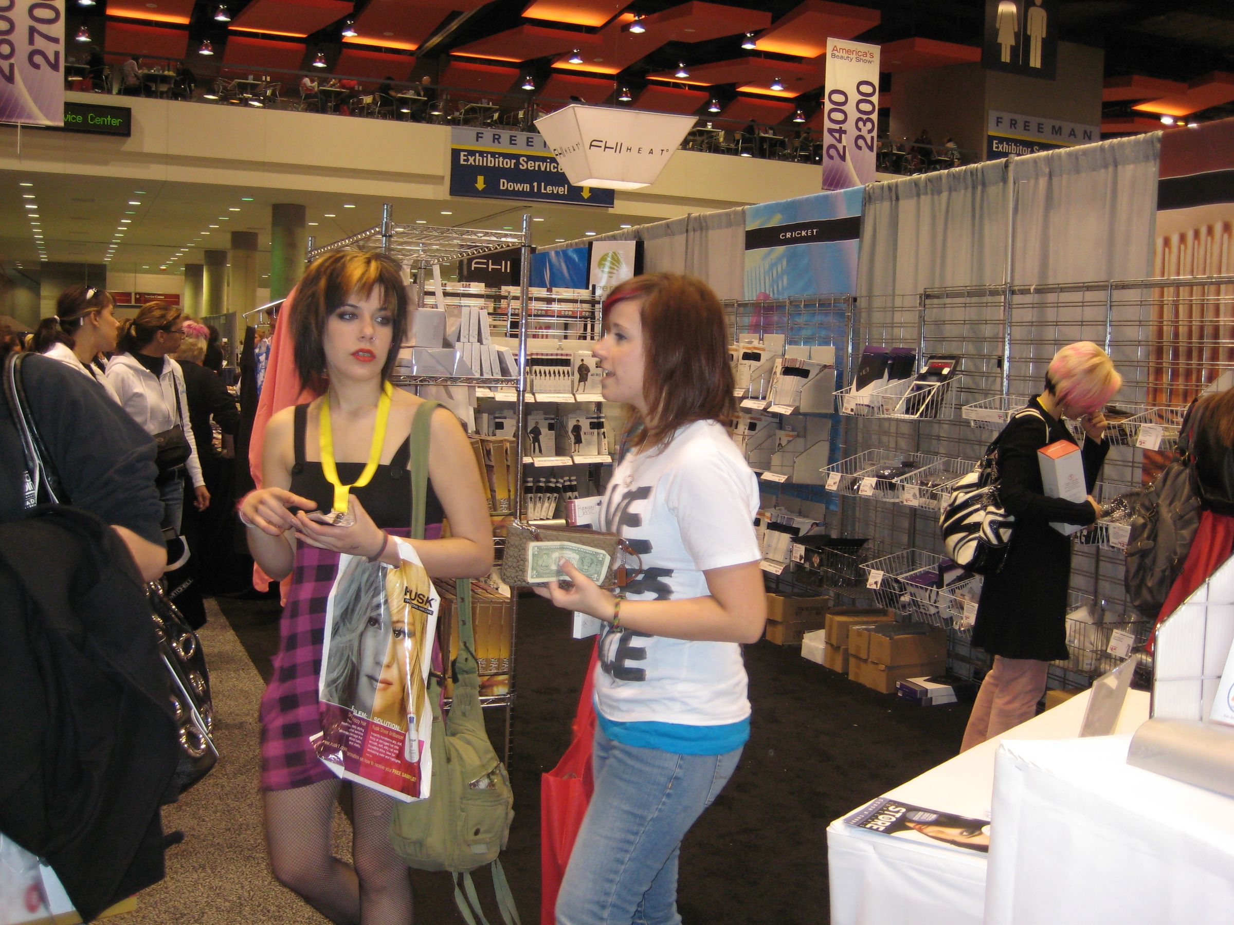 How to Begin a Career in Cosmetology