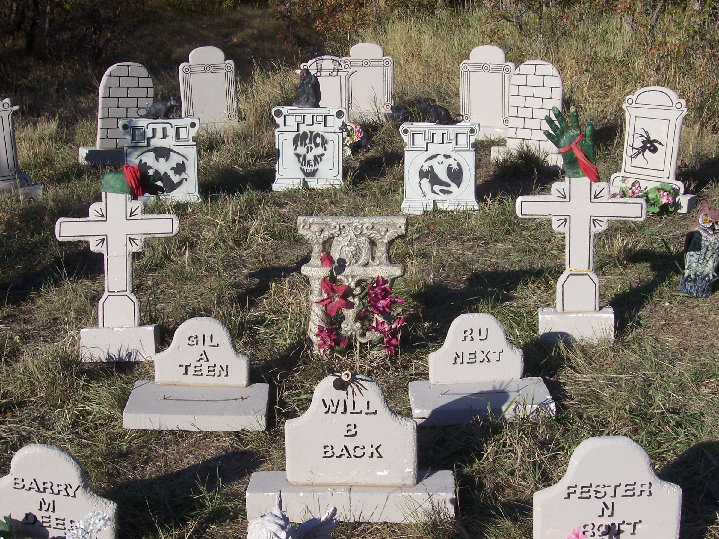 SCREAMIN' GREEN Halloween!